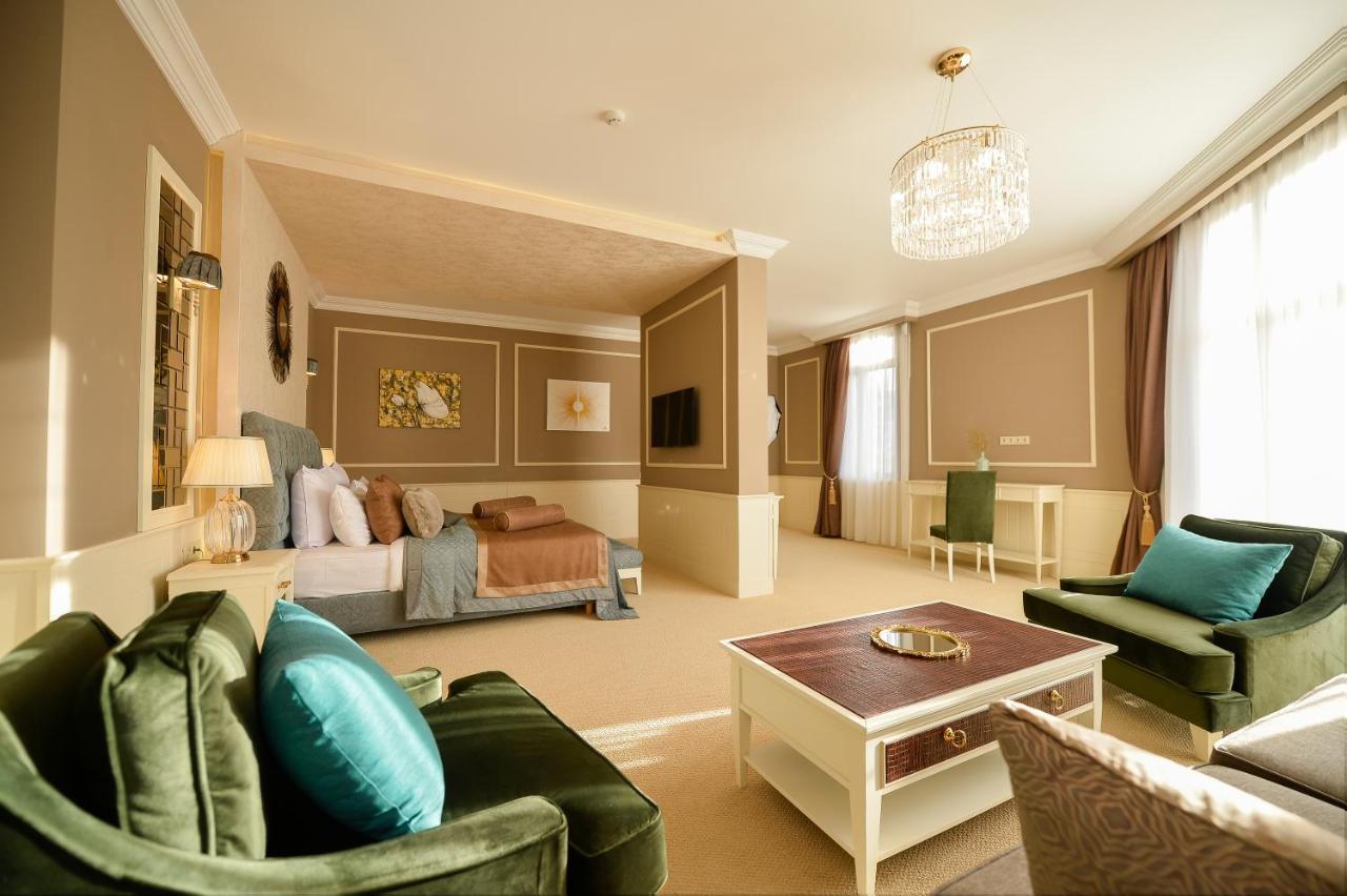 Royal Casino & Hotel Batumi Eksteriør bilde